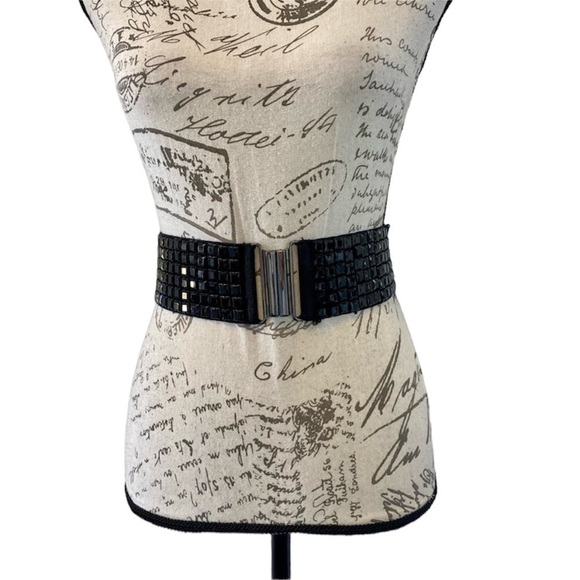 BCBG MAX AZRIA BELT - Picture 1 of 13